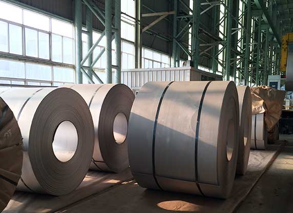 What is the difference between carbon steel and mild steel?